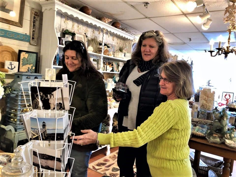 Shop Local, Support UMC on Dec 14.